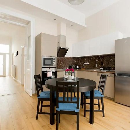 Kresz Geza 29 Westend Station 2 Bedrooms+Living Ac Budapest Exterior foto