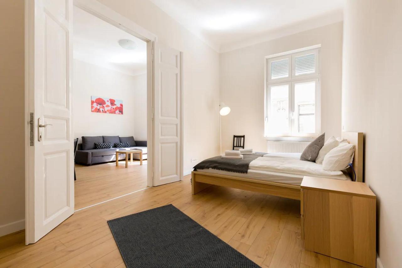 Kresz Geza 29 Westend Station 2 Bedrooms+Living Ac Budapest Exterior foto